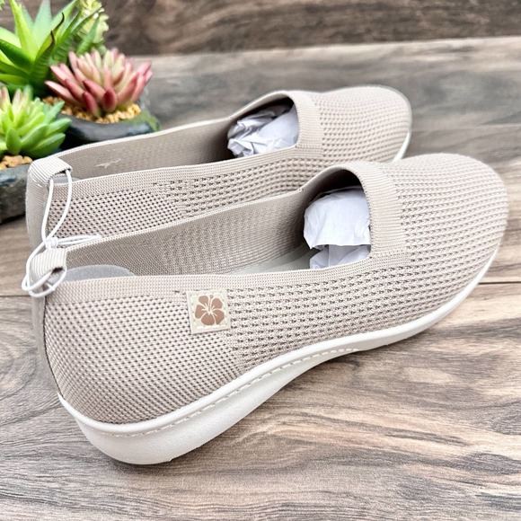 NEW Tommy Bahama 9 Lizzie Wedge Shoes Comfort Shoes Slip-Ons Loafers - Picture 3 of 7